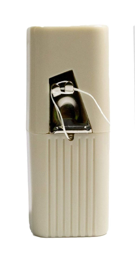 Plasdent dispensador frontal beige mostrando diseño robusto y acceso rápido