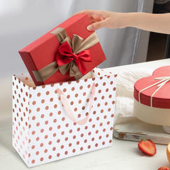 Plauthus bolsa en mesa de fiesta realzando la decoración del evento