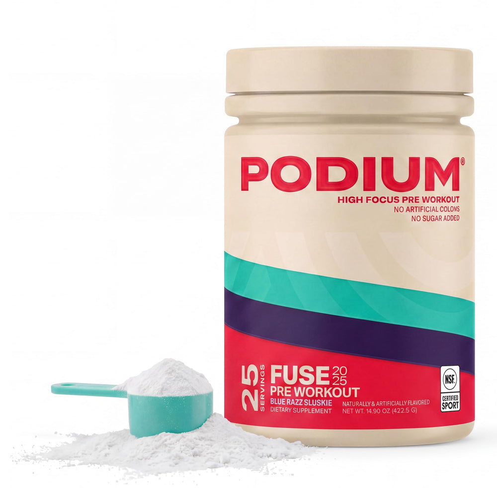 Podium Fuse envase frontal mostrando sabor Blue Razz Slushie y 25 porciones, energía visible