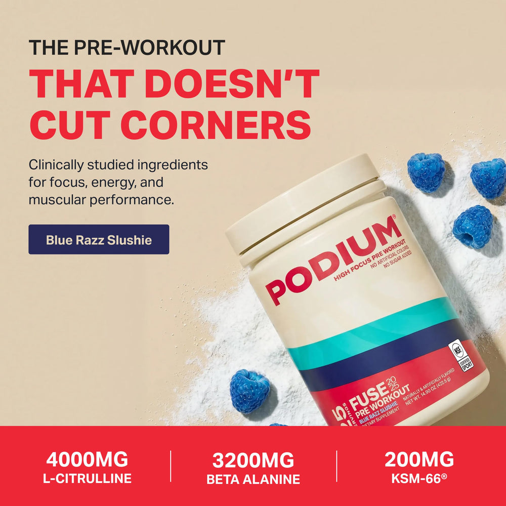 Podium Fuse bebida preparada en vaso azul, hidratación y rendimiento antes del entrenamiento