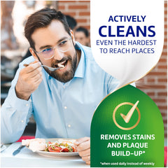 Polident retentor sumergido que muestra limpieza en zonas difíciles y frescura