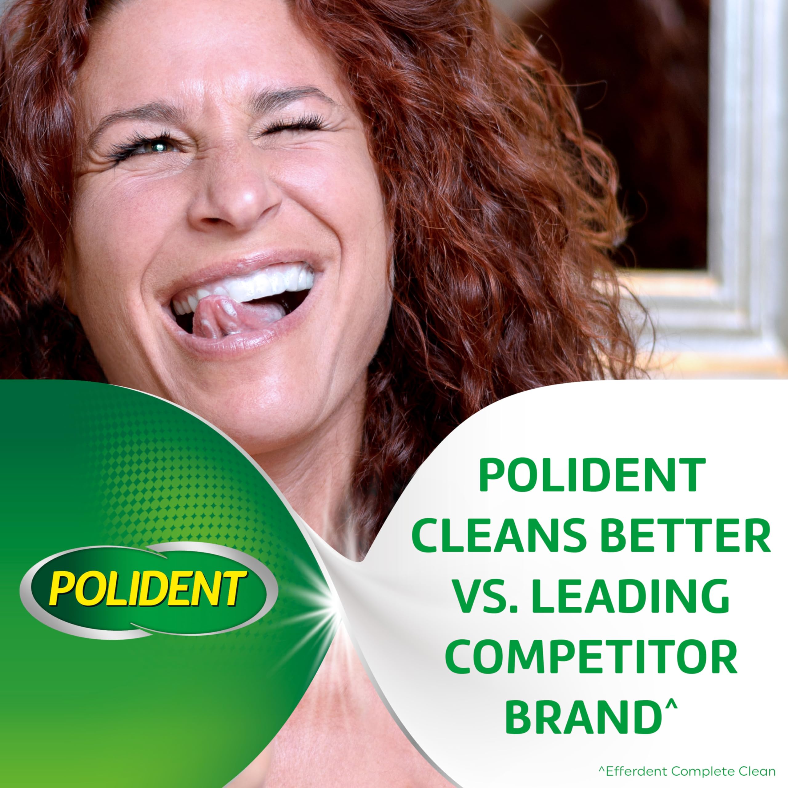 Polident dentadura remojándose en vaso, eliminación de manchas nocturna