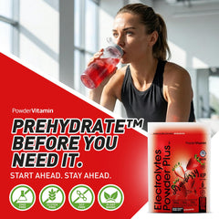 Vaso con bebida PowderVitamin fresa preparado, refresco sin azúcar y bajo en calorías