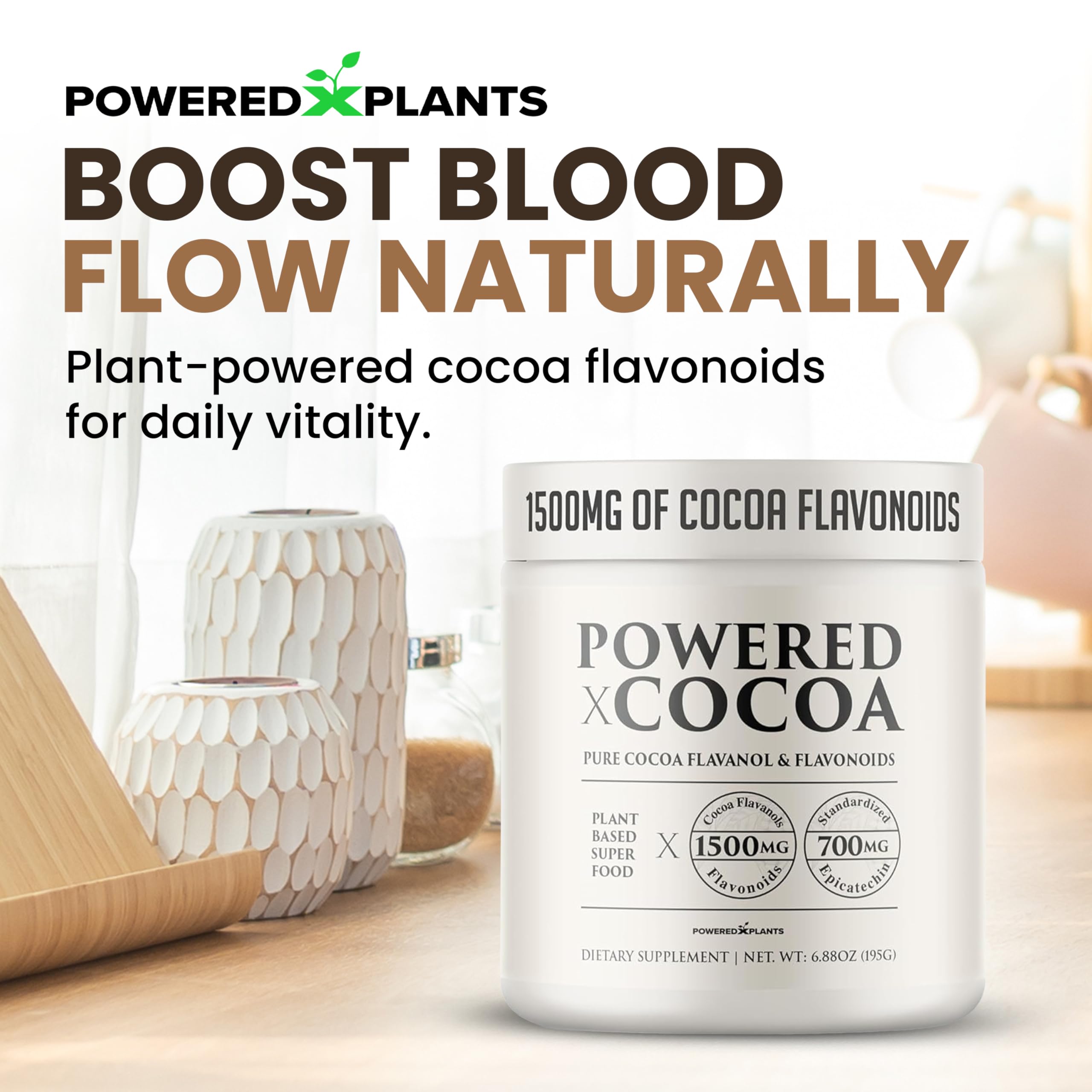 Detalle del polvo de cacao POWERED X PLANTS y textura fina para mezclar fácil