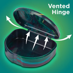 Practicon estuche en uso con alineador dentro protegiendo pieza dental