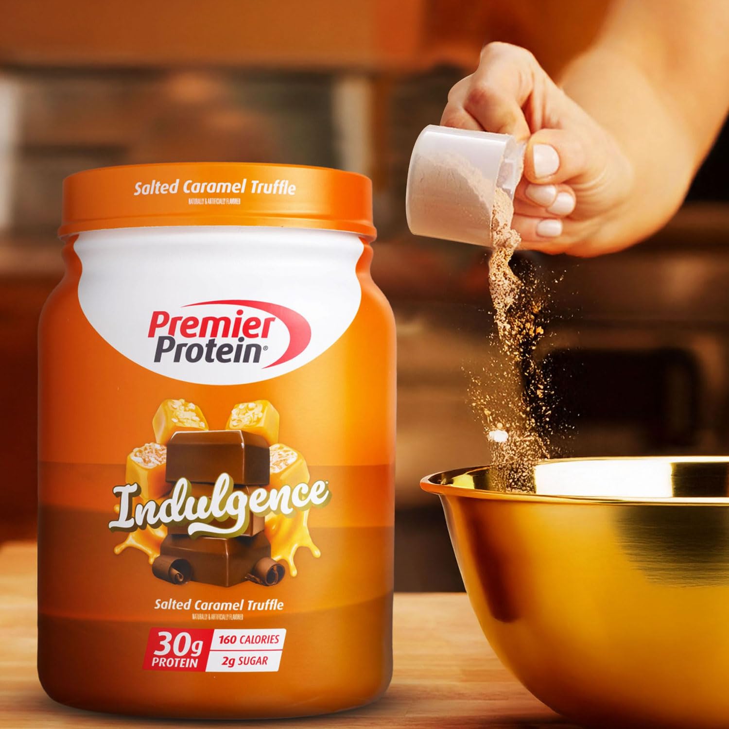 Envase abierto con tabla nutricional Premier Protein y detalles de ingredientes