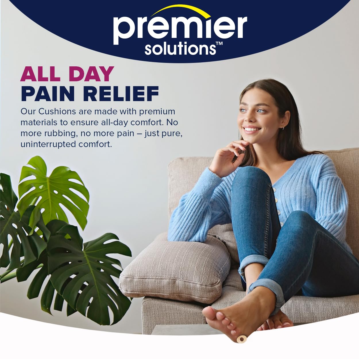 Premier Solutions cojín junto a una mano para comparar tamaño, ajuste claro