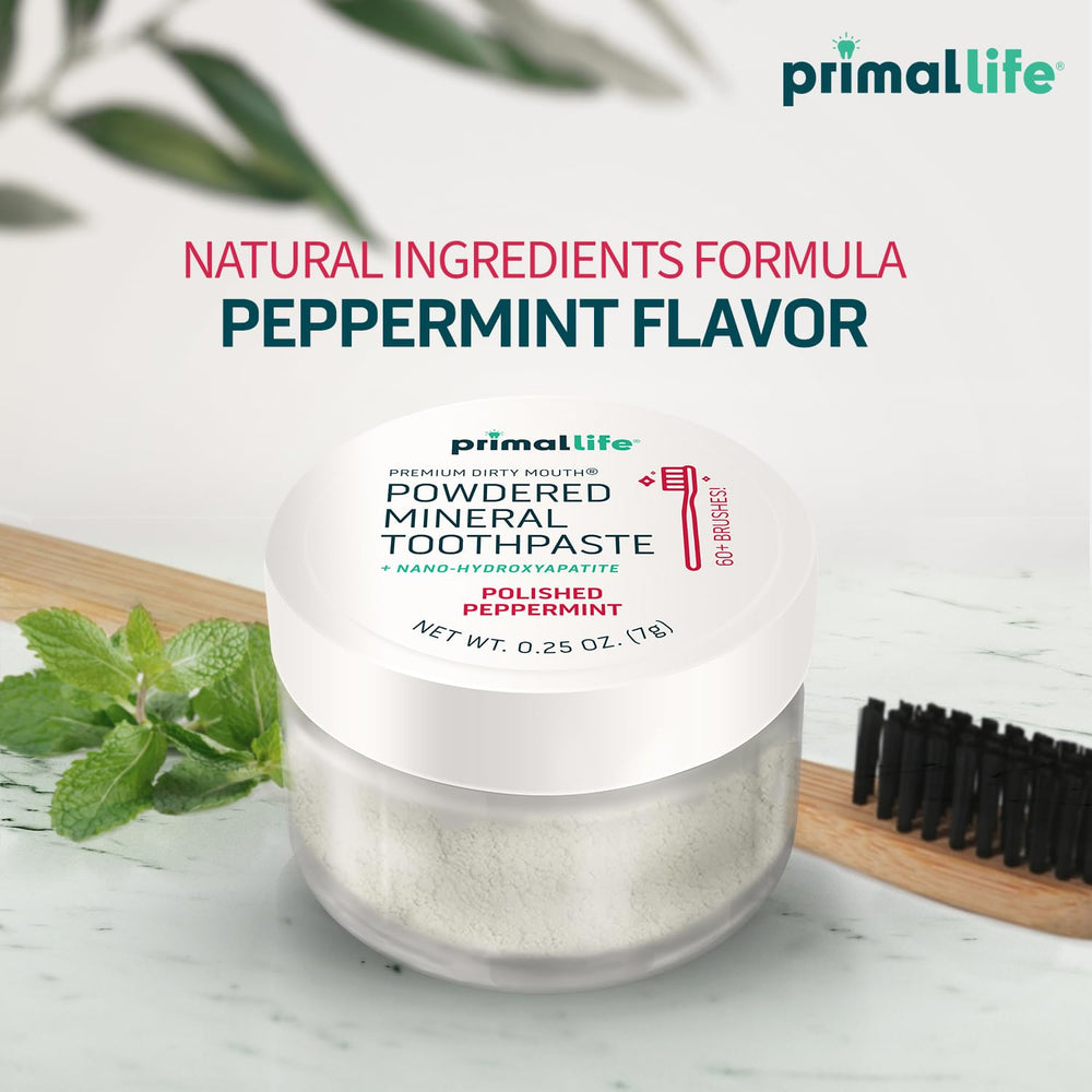 Primal Life Organics comparación de tamaño 0.25 oz junto a monedas para referencia