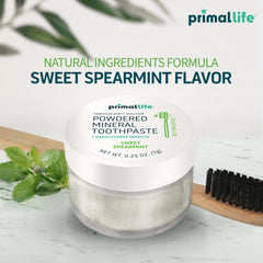 Primal Life Organics comparación de tamaño 0.25 oz junto a monedas, formato compacto