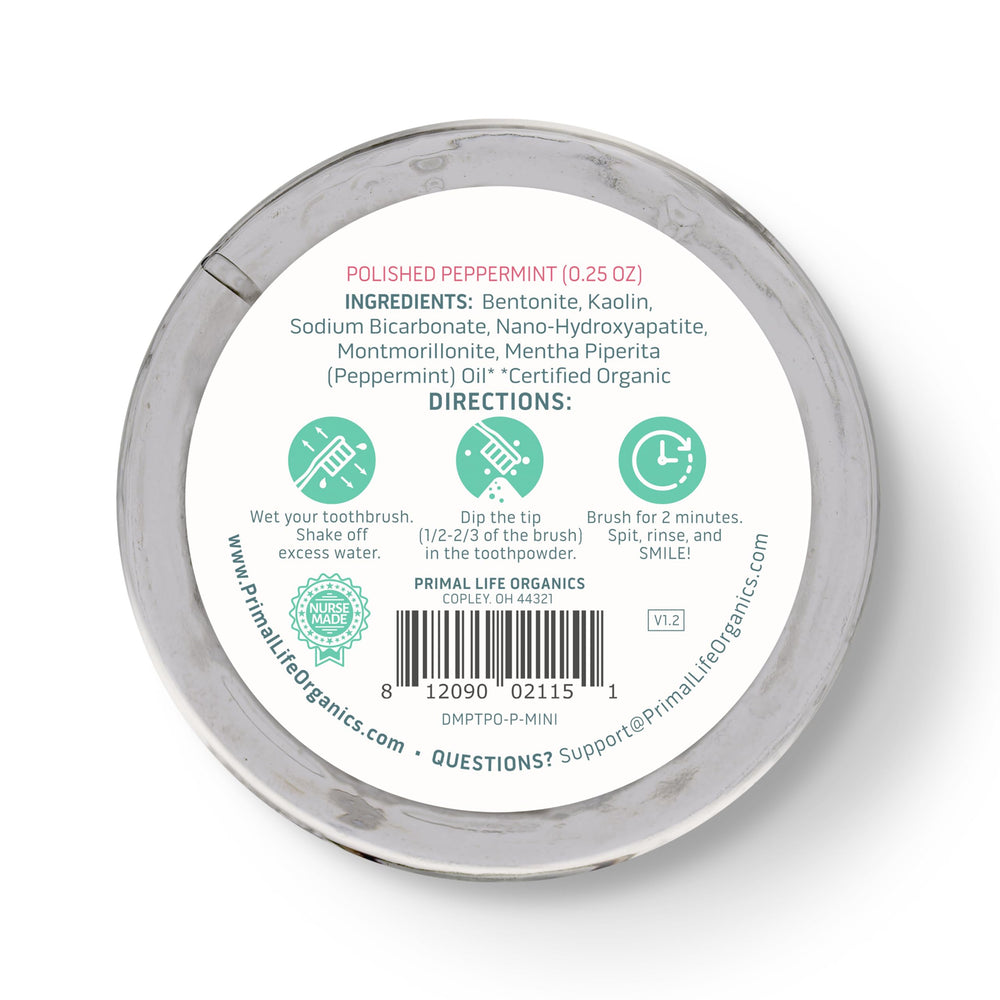 Primal Life Organics ambiente de baño minimalista mostrando uso cotidiano y frescor