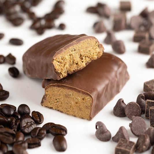 PROBAR corte que revela textura crujiente y cobertura chocolate para sabor intenso