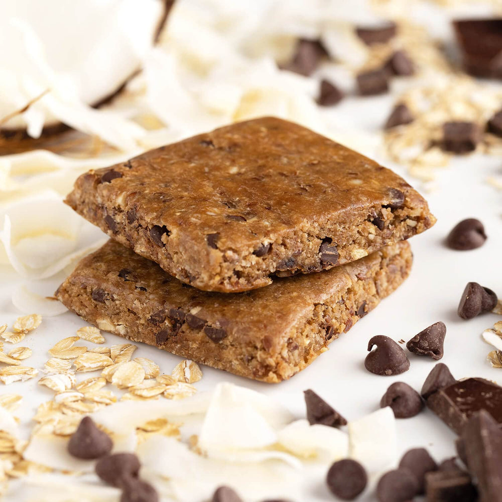PROBAR primer plano de la textura con trozos de avena y nueces que aporta saciedad