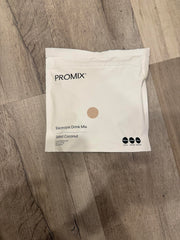 Enfoque de la etiqueta ProMix mostrando lista de ingredientes transparentes