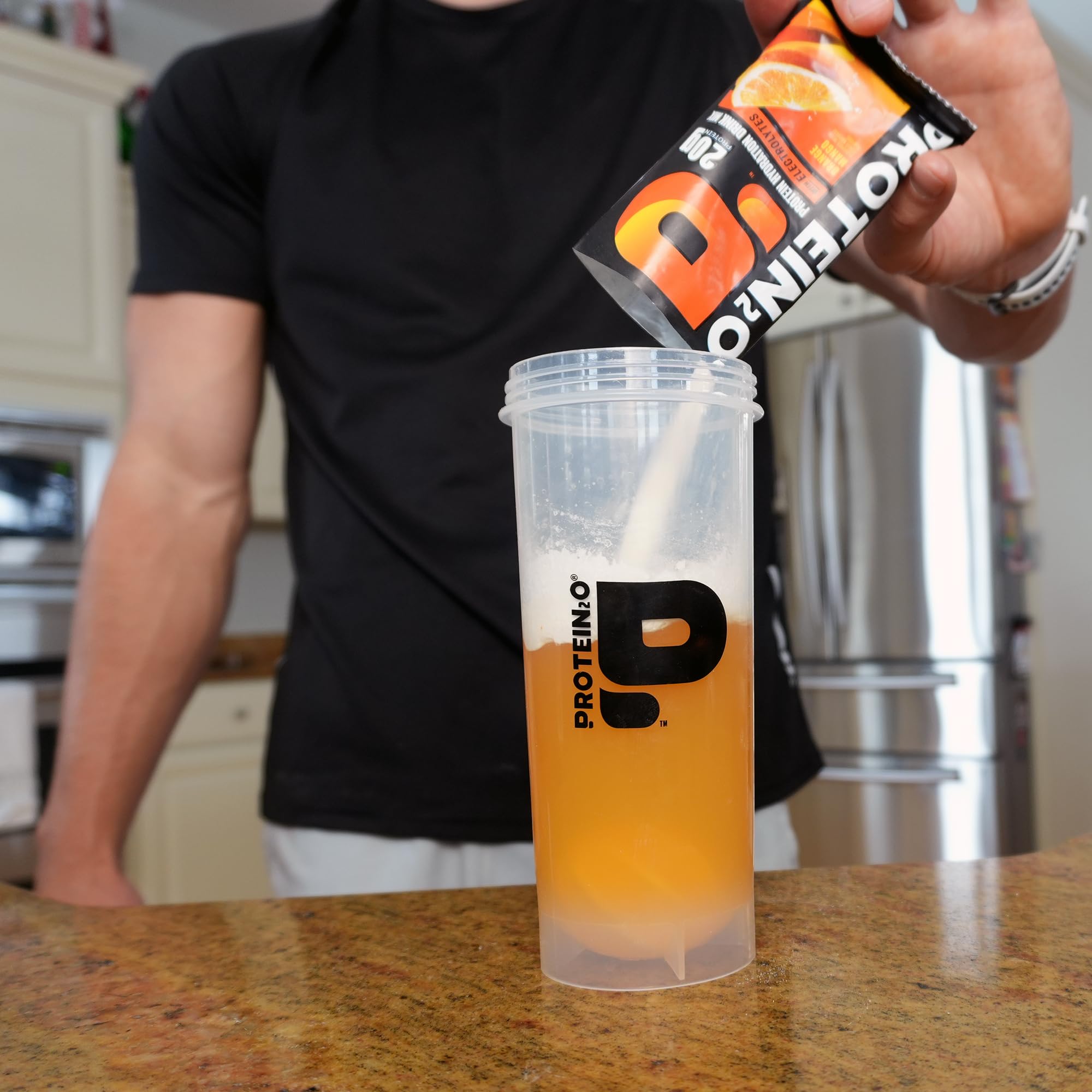 Protein2o comparación de tamaño con botella, visualiza porciones individuales