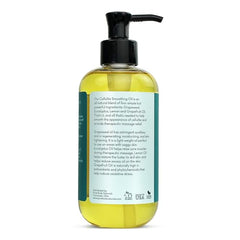 Pure Body Naturals aplicación en muslo mostrando masaje y deslizamiento