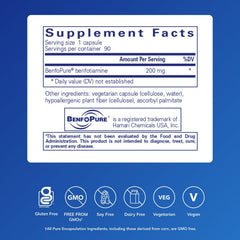 Cápsula de BenfoMax en primer plano que revela textura y color del producto Pure Encapsulations