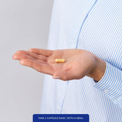 Pure Encapsulations cápsula en mano mostrando tamaño práctico y dosificación