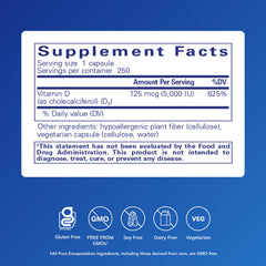 Pure Encapsulations cápsula en mano destacando la dosificación de 5,000 IU