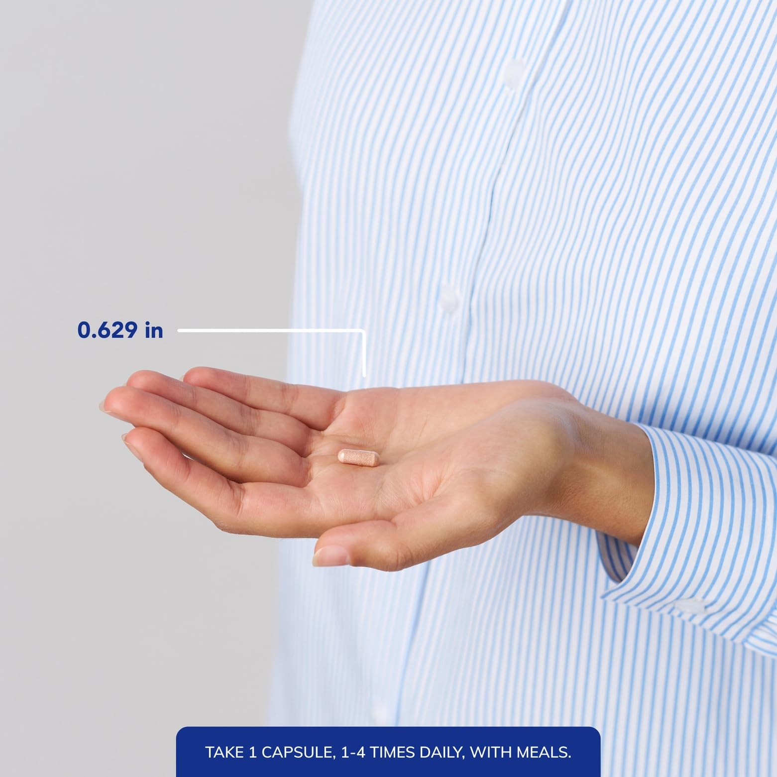 Pure Encapsulations cápsulas en mano para mostrar tamaño práctico