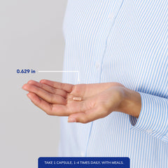 Pure Encapsulations cápsulas en mano para comparar tamaño y facilidad de ingestión