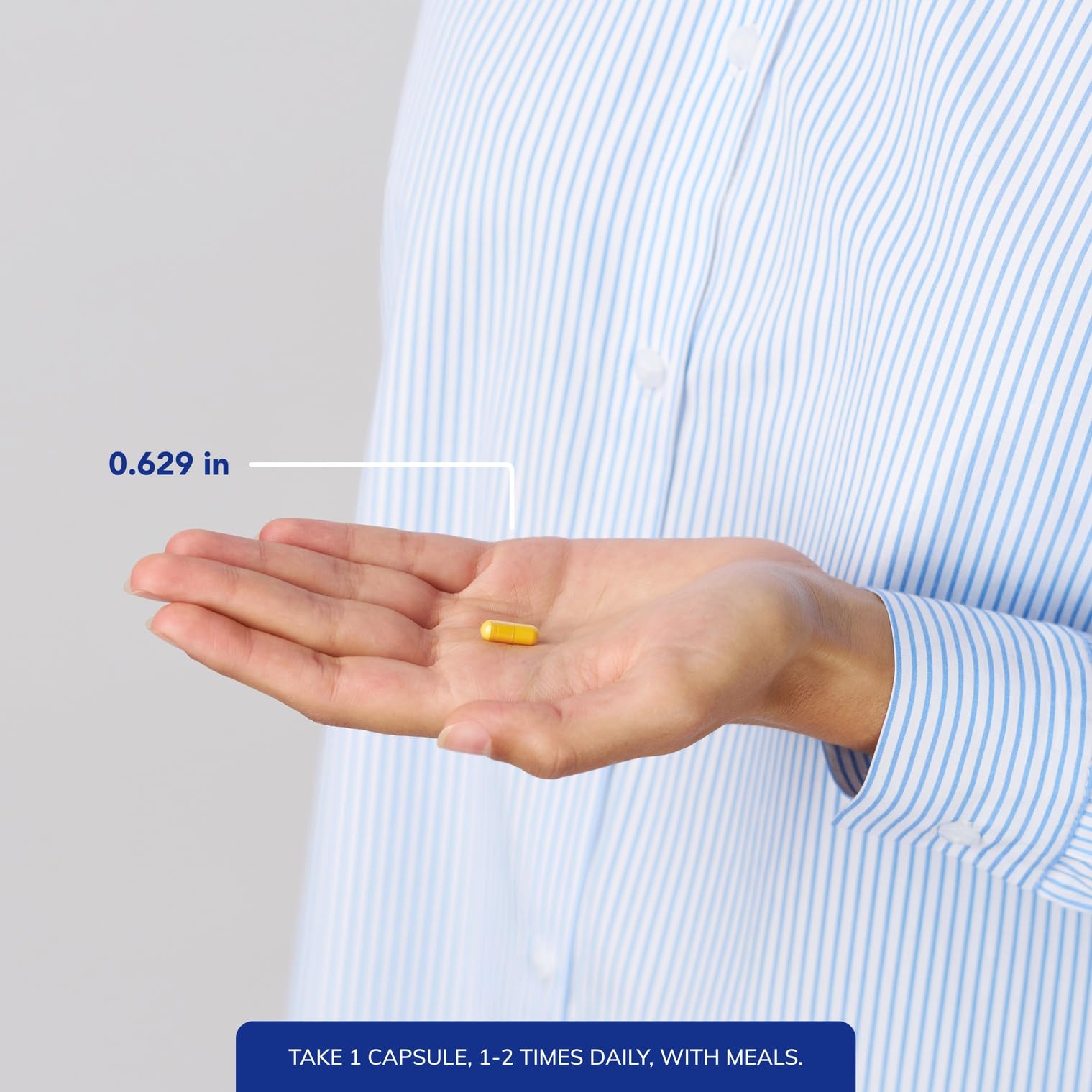 Pure Encapsulations suplemento en mano antes de tomar, utilidad diaria