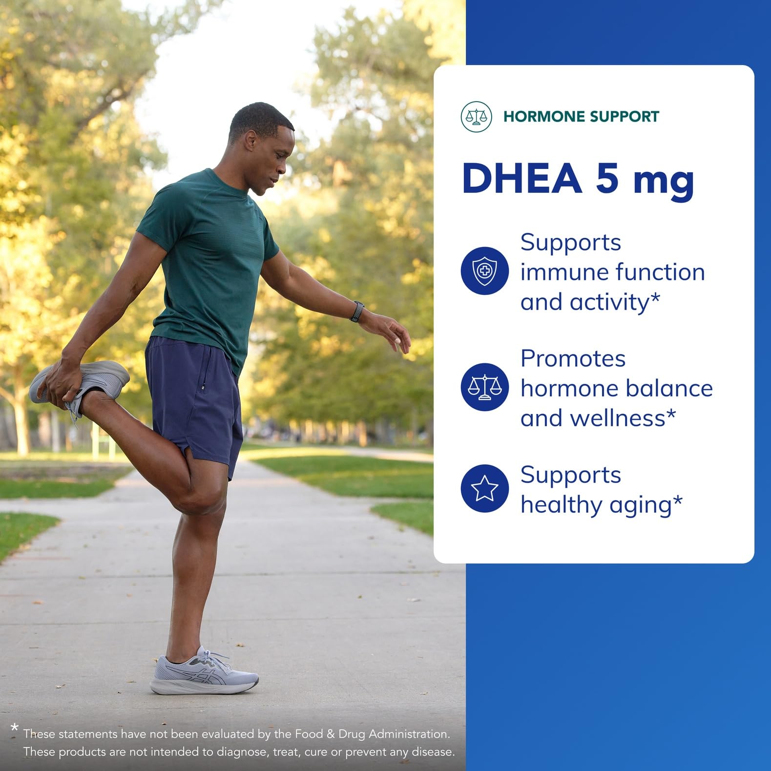 Persona tomando Pure Encapsulations DHEA 5 mg para apoyar equilibrio hormonal
