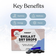 Pure Himalayan Shilajit tabletas en mano para visualizar tamaño y dosificación clara