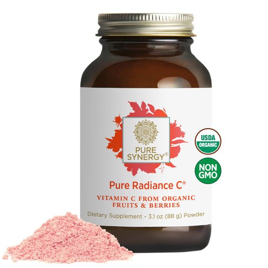 PURE SYNERGY envase frontal mostrando el polvo y marca, práctico y orgánico
