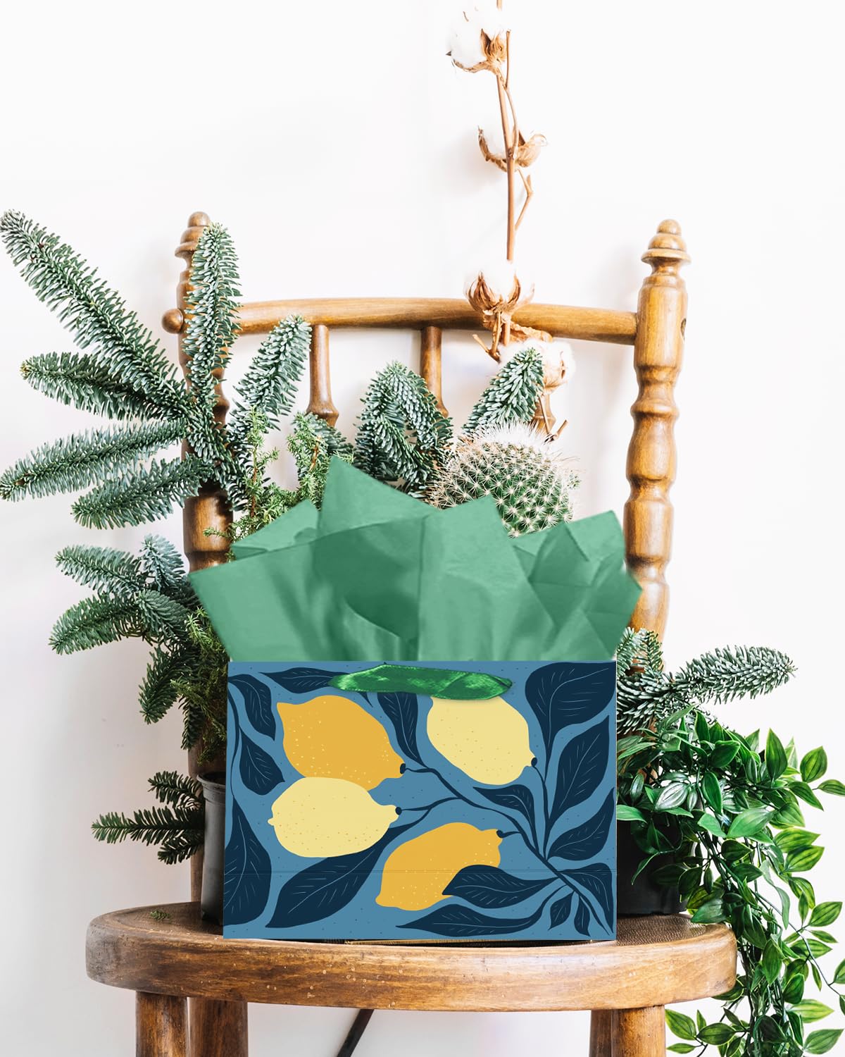 qiqee bolsa en mesa de fiesta aportando color y decoración lista