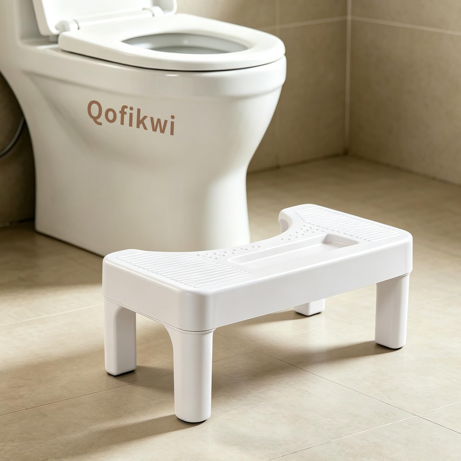 Qofikwi taburete frontal mostrando diseño estable y moderno