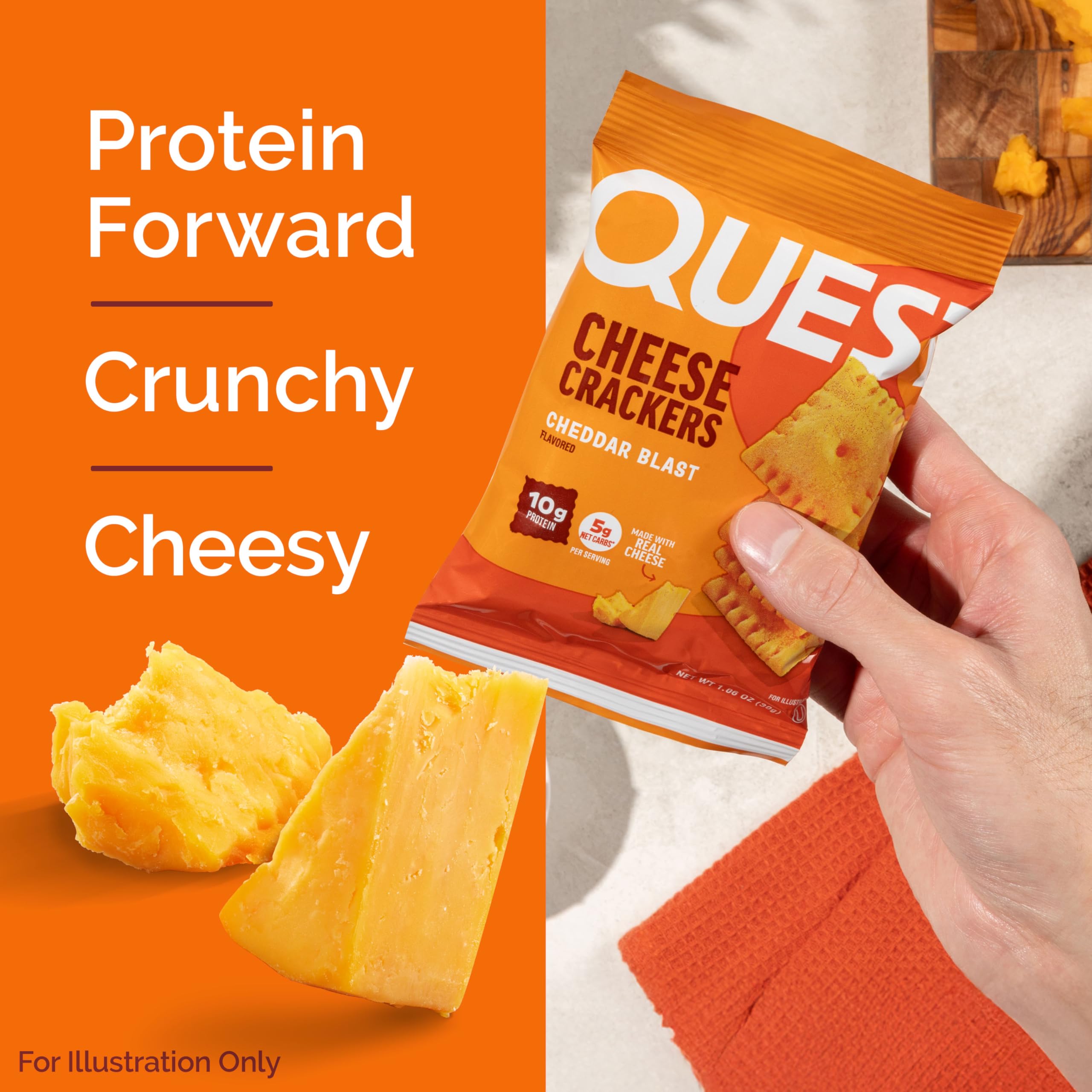 Quest galleta en mano para comparar tamaño y control de porción