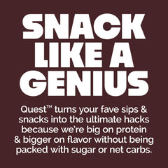 Quest persona comiendo barra postentreno, proteína práctica