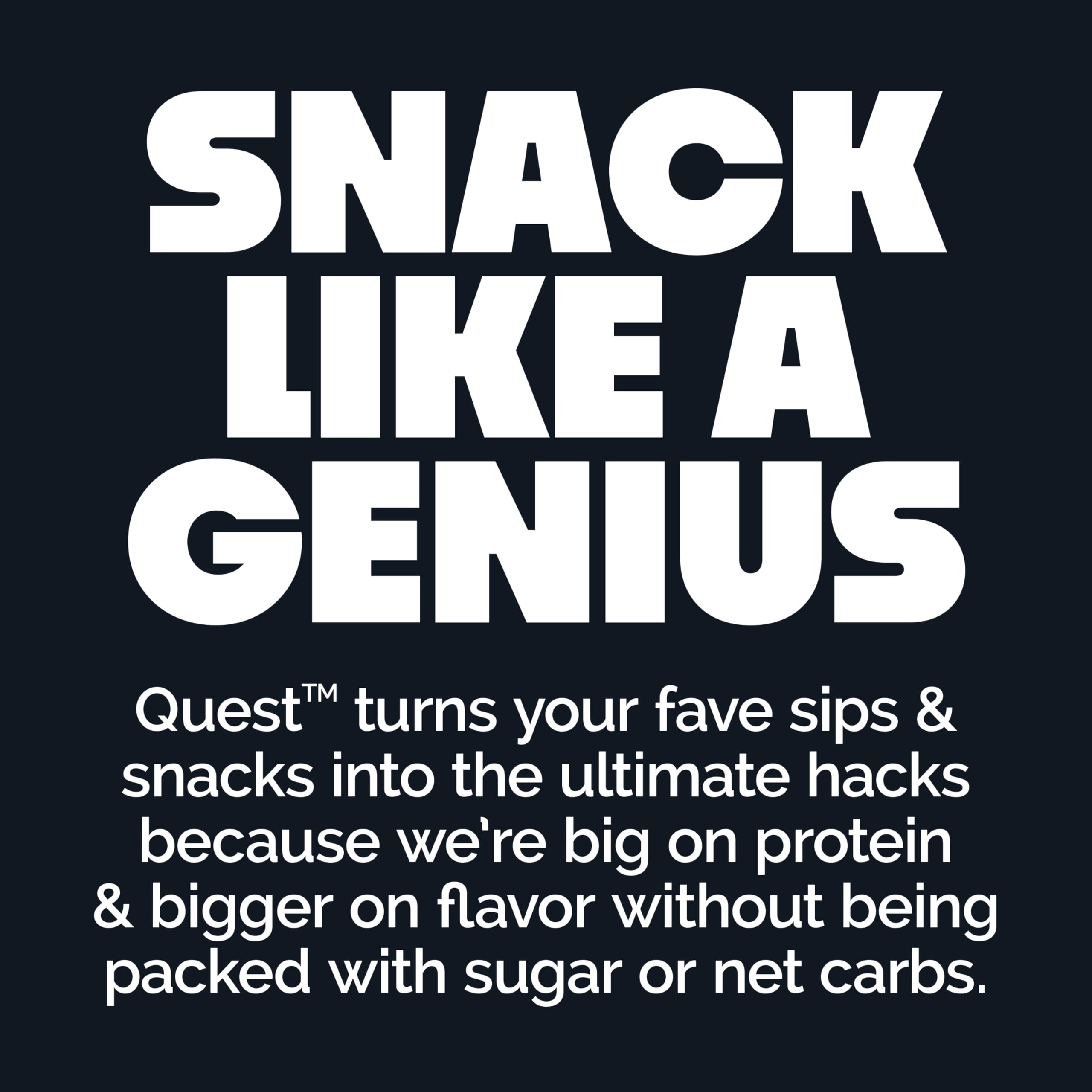 Quest chips servidas en plato en mesa, sugerencia de consumo y ocasión social