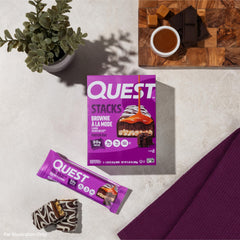 Quest Stacks etiqueta nutricional enfocada destacando 20 g de proteína por porción