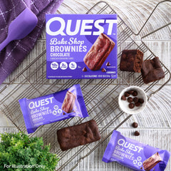 Quest brownie en mano para comparar tamaño y facilidad de transporte