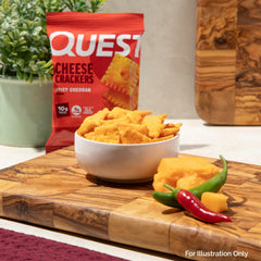 Quest snack junto a pesas en gimnasio, beneficio: aporte de proteína post-entreno