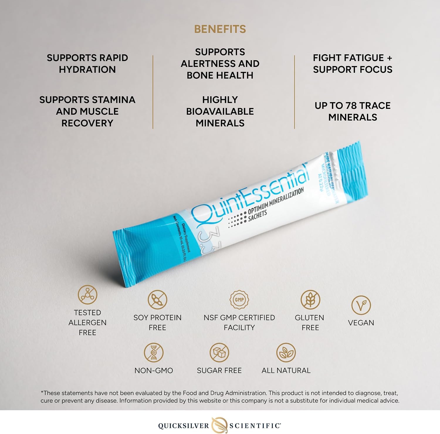 Quicksilver Scientific sobre en mano para comparar tamaño y portabilidad