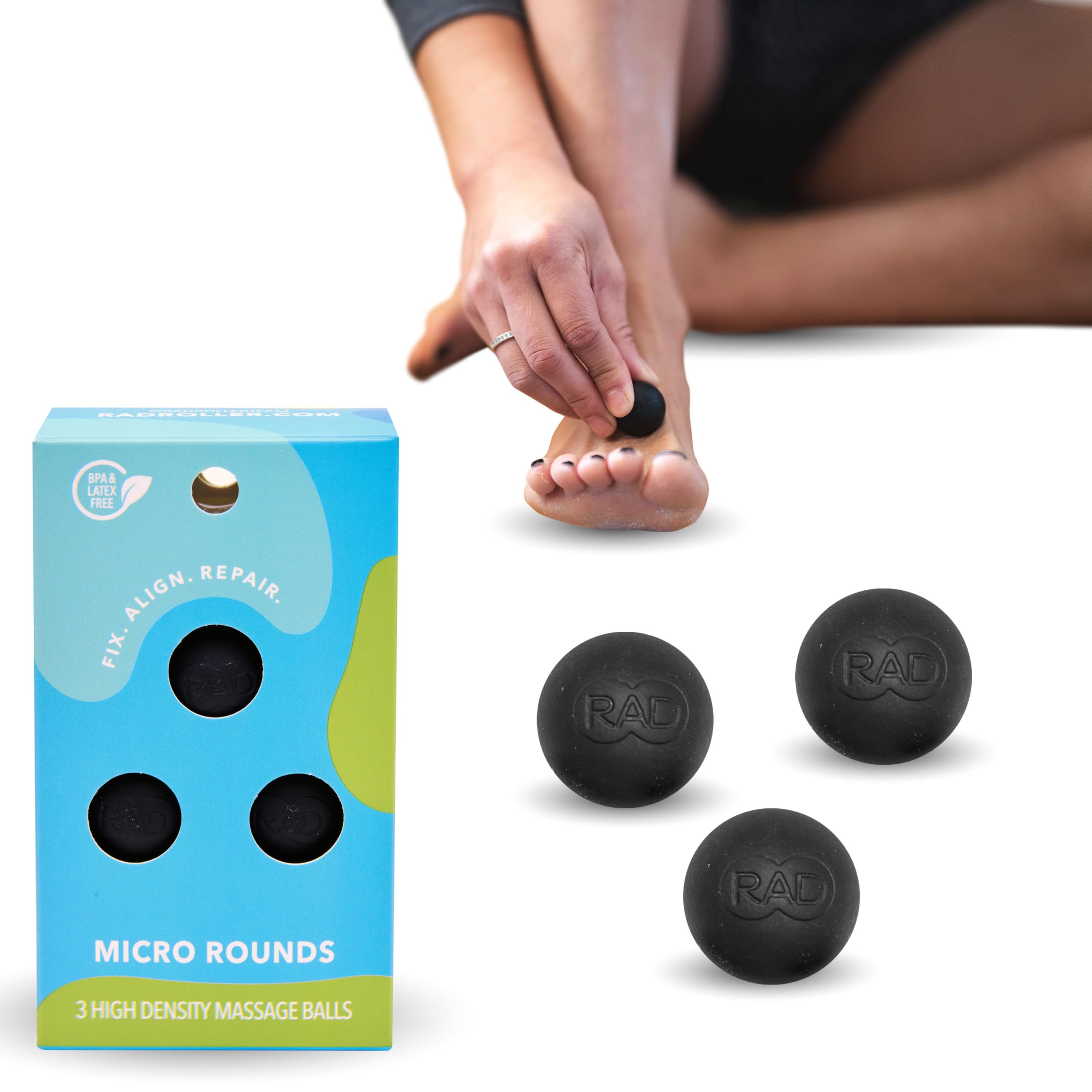 RAD micro rounds vista frontal del empaque mostrando las tres pelotas y beneficios