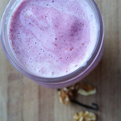 Raw Organic Whey batido matutino rico en proteína para recuperación