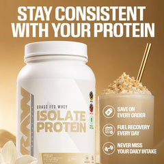 RAW producto en gimnasio junto a pesas, apoyo al rendimiento