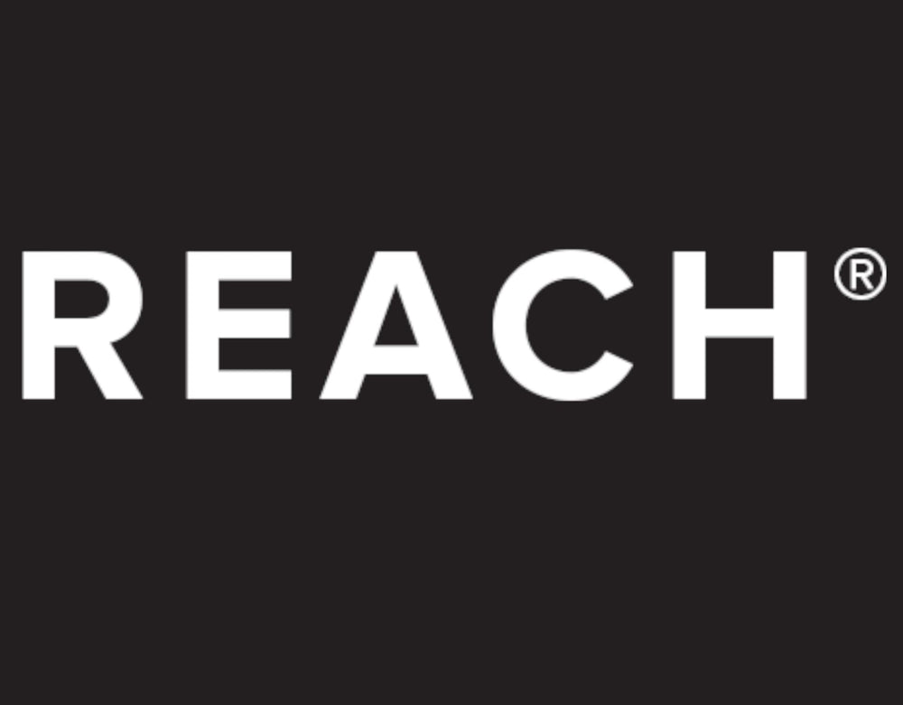 Reach mango ergonómico con goma para mayor control y comodidad