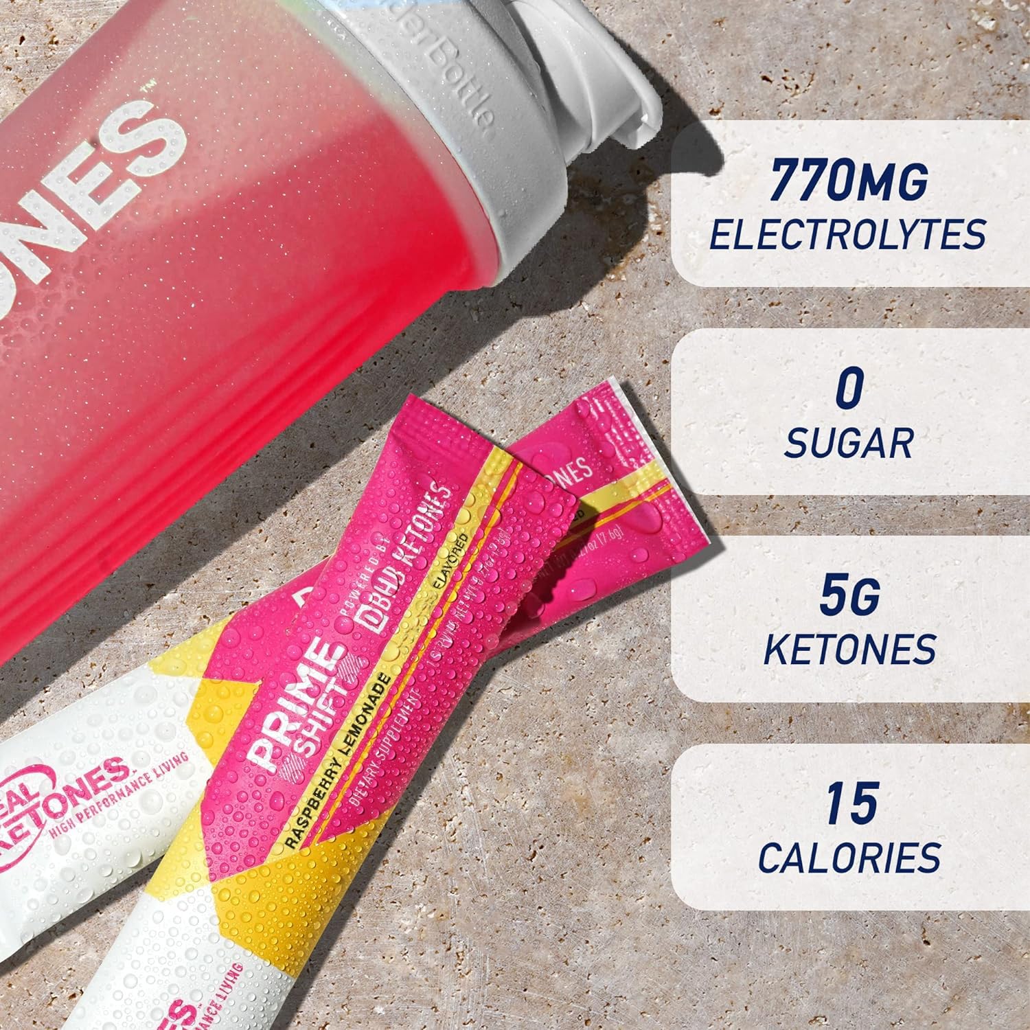 Real Ketones mezcla en vaso con agua, hidratación instantánea y sabor refrescante