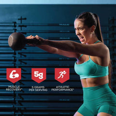 REDCON1 mezclándose en shaker durante entrenamiento para energía