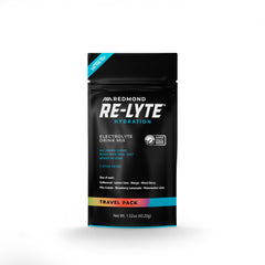 REDMOND Re-Lyte frente del envase mostrando sobres y variedad de sabores, conveniencia inmediata