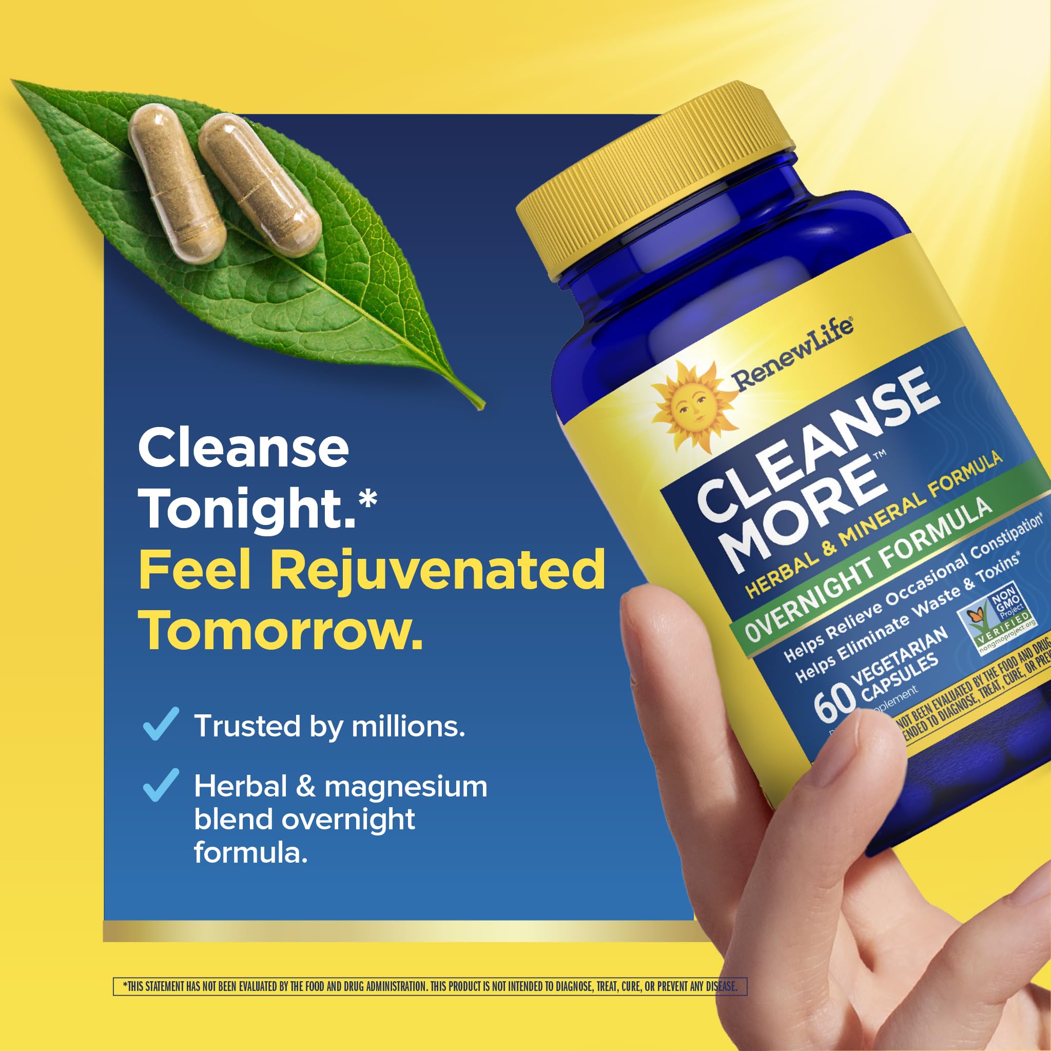 Persona tomando Renew Life por la noche para apoyo intestinal al despertar