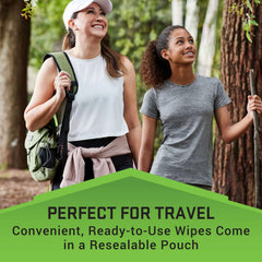 Repel toallita junto a una moneda para comparar tamaño compacto