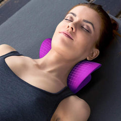 RESTCLOUD en uso sobre esterilla de yoga para estiramiento cómodo
