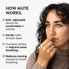 Rhinomed Mute en mano para mostrar tamaño y facilidad de uso