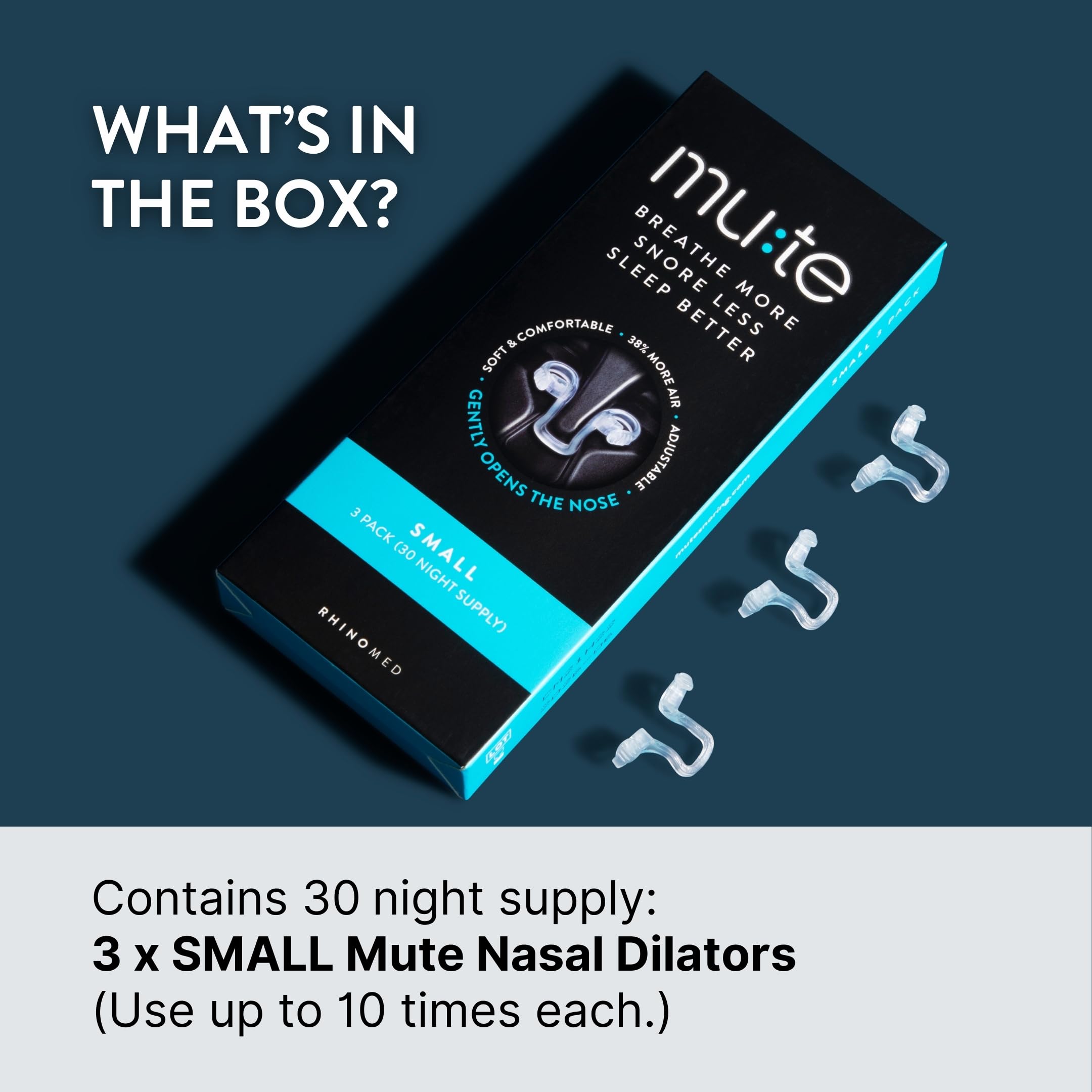 Rhinomed Mute sosteniéndolo en manos para limpieza e higiene fácil