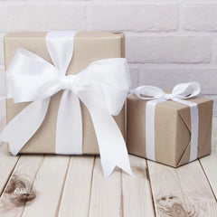 Ribbli cinta formada en lazo decorativo para regalo, acabado profesional